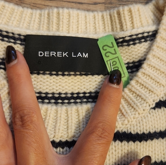 DEREK Lam Sweater - Picture 5 of 9
